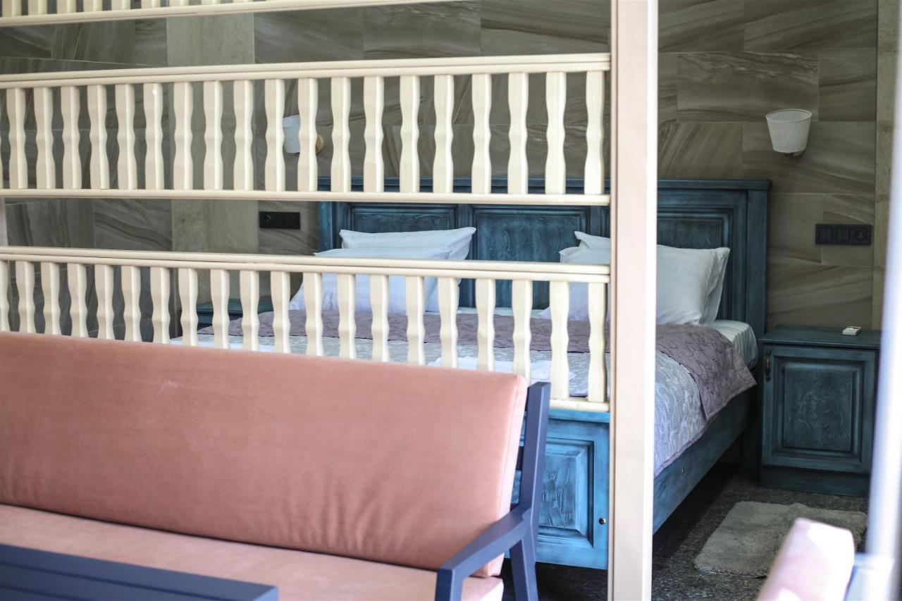 Dvin Hotel Pavlodar Eksteriør bilde