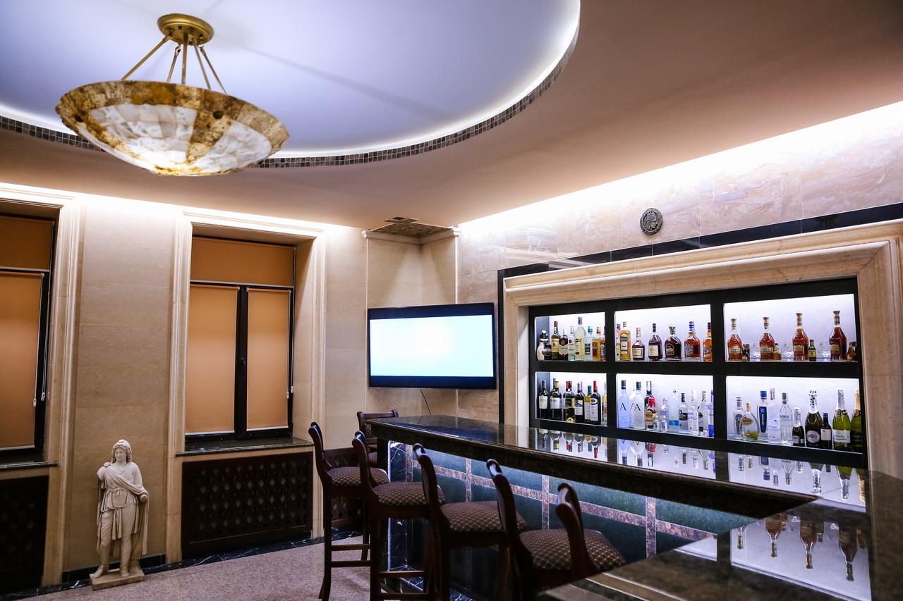 Dvin Hotel Pavlodar Eksteriør bilde