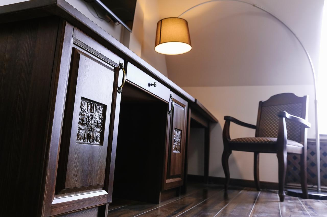 Dvin Hotel Pavlodar Eksteriør bilde
